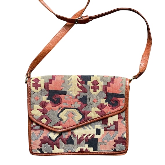Vintage Ikat Tapestry Boho Hippie Shoulder Bag. Boho Southwestern Tapestry Crossbody Purse. Snap-On Closure. Desert Core Purse Bag. 70s 80s.