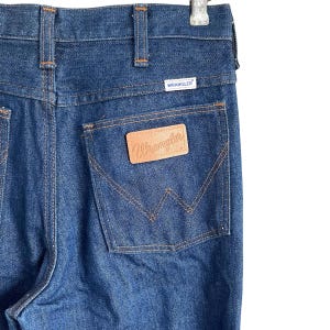 Vintage Wrangler Blue Bell Bottom Jeans. Bright Blue Denim Flared Pants. Brown Tab. Flare Legs. Bootcut. Casual. Hippie. 70s. 1970s.