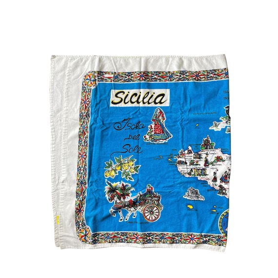 Vintage Silicia Map Souvenir Beach Towel. Isla del Sol Souvenir Cloth Towel. Linen Map Towel. Italian. Vacation. Summer in Italy. 80s. 90s.