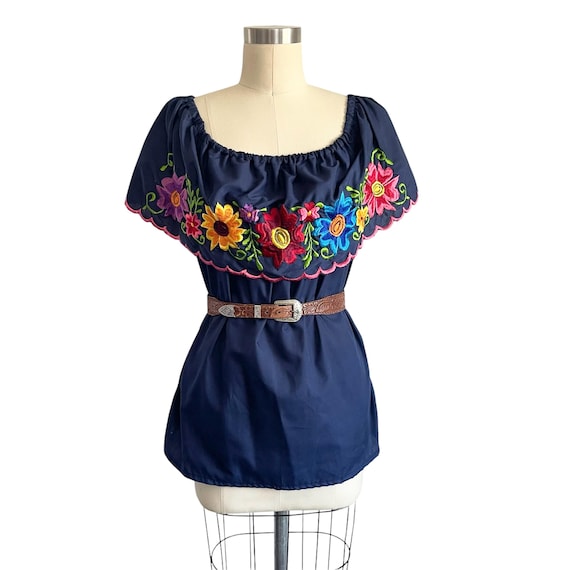 Vintage Mexican Embroidered Floral Dress Blouse. Colorful Flower Puebla Blouse. Flouncy Sleeves. Spanish. Bohocore. Hippiecore. 90s. Y2K.