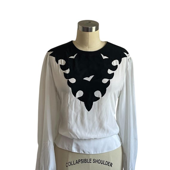 Vintage Black and White Faux Ruffle Blouse. Two-Color Long-Sleeved Cuffed Top. Abstract Ruffle Pattern. Cuffs. Boho. Y2K. 2000s. 00s.