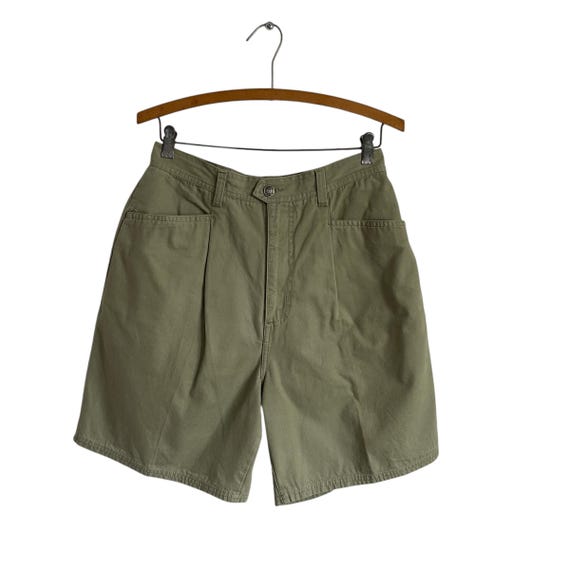 Vintage Cherokee Olive Green Khaki Shorts. Retro Army Green Pleated Safari Shorts. Bermuda Cut. Spring. Summer. 80s. 90s. 1980s. 1990s.