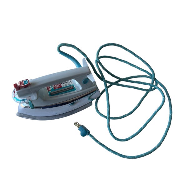 Vintage Sunbeam White and Teal Clothing Iron. Retro Self-Cleaning Steaming Iron. Spray Mist Iron. MCM Household Appliance. 50s. 60s. 70s.