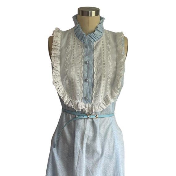 Vintage Baby Blue White Floral Day Dress. Gilligan & O'Malley Shift Dress. Tux Ruffle Dress. Sleeveless. Cottagecore Dress. 60s. 70s.