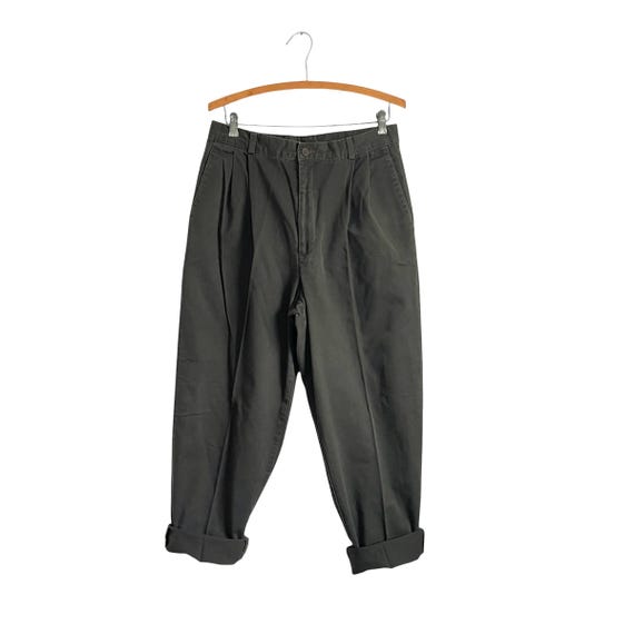 Vintage Dark Olive Green Tapered Pants. Dark Forest Green Pleated Trousers. Hidden Pockets. Loose Fit. Casual. Cottagecore Pants. 70s. 80s.