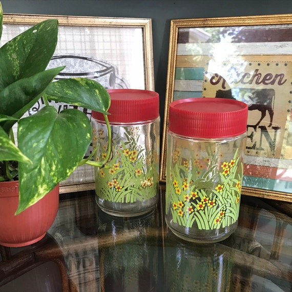Vintage Anchor Hocking Glass Storage Jar. Cottage Prairie Flowers Glass Jar. 1970s 70s Cottage Kitchen Cannister. Vintage Floral Lidded Jar.