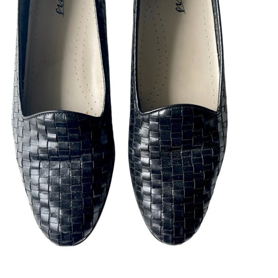 Vintage Trotters Black Woven Loafers. Black Weaved Flats. Black Slip-On Woven Shoes. Academia Flats. 90s. Y2K. 1990s. 2000s.