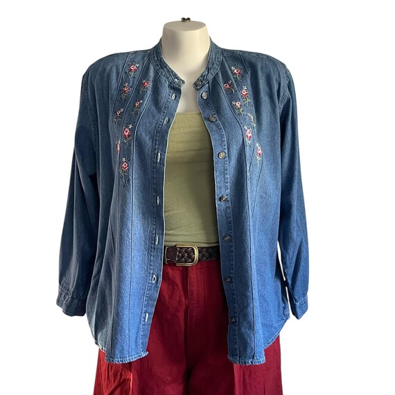 Vintage Capacity Floral Denim Button-Up Jacket Blouse. Multicolor Jean Flower Blouse Jacket. Sewn Flowers. Spring. Summer. 80s. 90s.