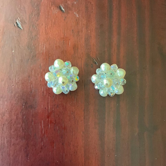Vintage Rhinestone Beaded Earrings. Translucent Iridescent Earrings. Rhinestone Bead Cluster Earrings. Clip-On Earrings. Aurora Borealis.