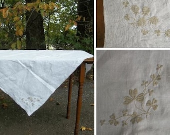 Vintage Linen Tablecloth Ecru 37x38 Embroidery Bridge Tablecloth For Children Wedding Decor Table Settings Cottage Style Linens