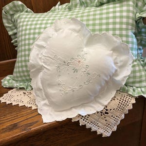 Vintage Heart Pillow - Embroidered Pillow Sham with Insert - misshettie image 2