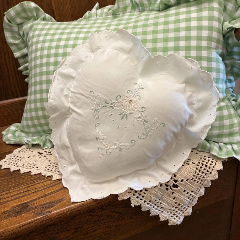 Vintage Heart Pillow - Embroidered Pillow Sham with Insert - misshettie image 2