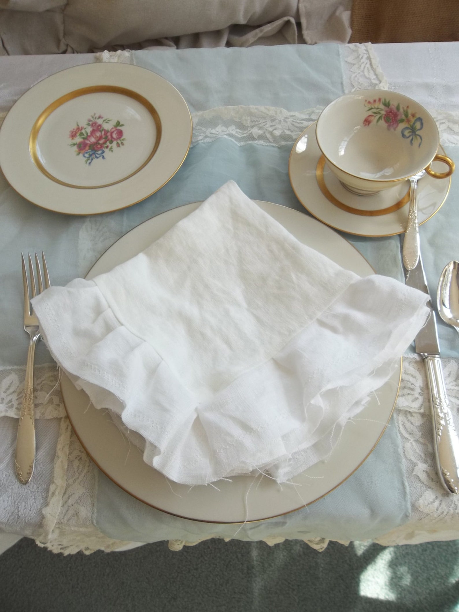4 Ruffled Linen Napkins Ruffled Napkins Linen Dinner Napkins Etsy