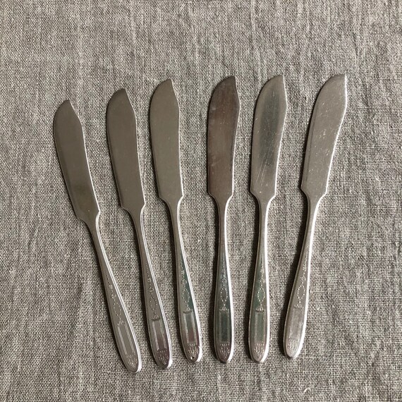 Flatware  Buy Butter Spreader, Cheese Knife & Other Flatware Sets from