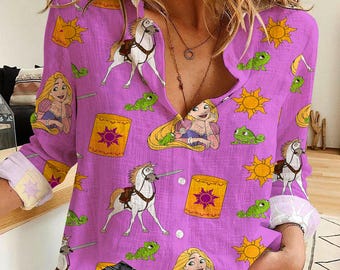 Camisa de mujer de Disney con botones, diseño de Enredados, corte relajado.