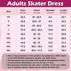 Może przedstawiać: Tabela rozmiar&oacute;w dla sukienki skater dla dorosłych, z wymiarami w calach. Zawiera wymiary biustu, talii, ramion i długości dla rozmiar&oacute;w XS do 5XL. Tabela zawiera r&oacute;wnież zastrzeżenie dotyczące materiału i rozmiar&oacute;w produktu.
