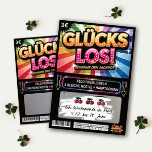 Könnte beinhalten: Zwei Lotterielose mit dem Text "GLÜCKS LOS!" in einem farbenfrohen Design. Die Lose haben Rubbelbereiche und den Text "GEWINNE DEN JACKPOT". Die Lose sind mit Kleeblättern verziert.