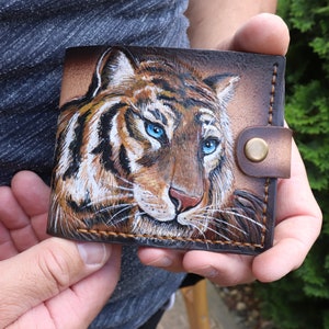 Portafoglio in pelle marrone con tigre - regalo personalizzato fatto a mano