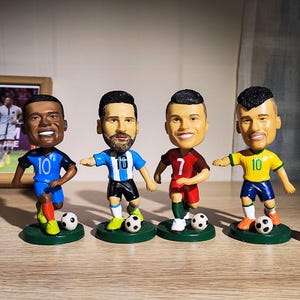 Soccer Star Bobblehead Figures – Cristiano Ronaldo, Lionel Messi, Kylian Mbappé & Neymar 13cm Collectible Set, Perfect Gift for Him