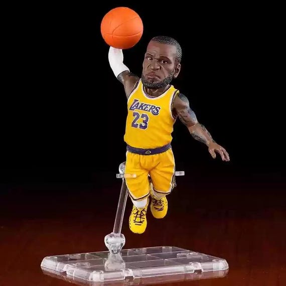 figurine lebron james lakers