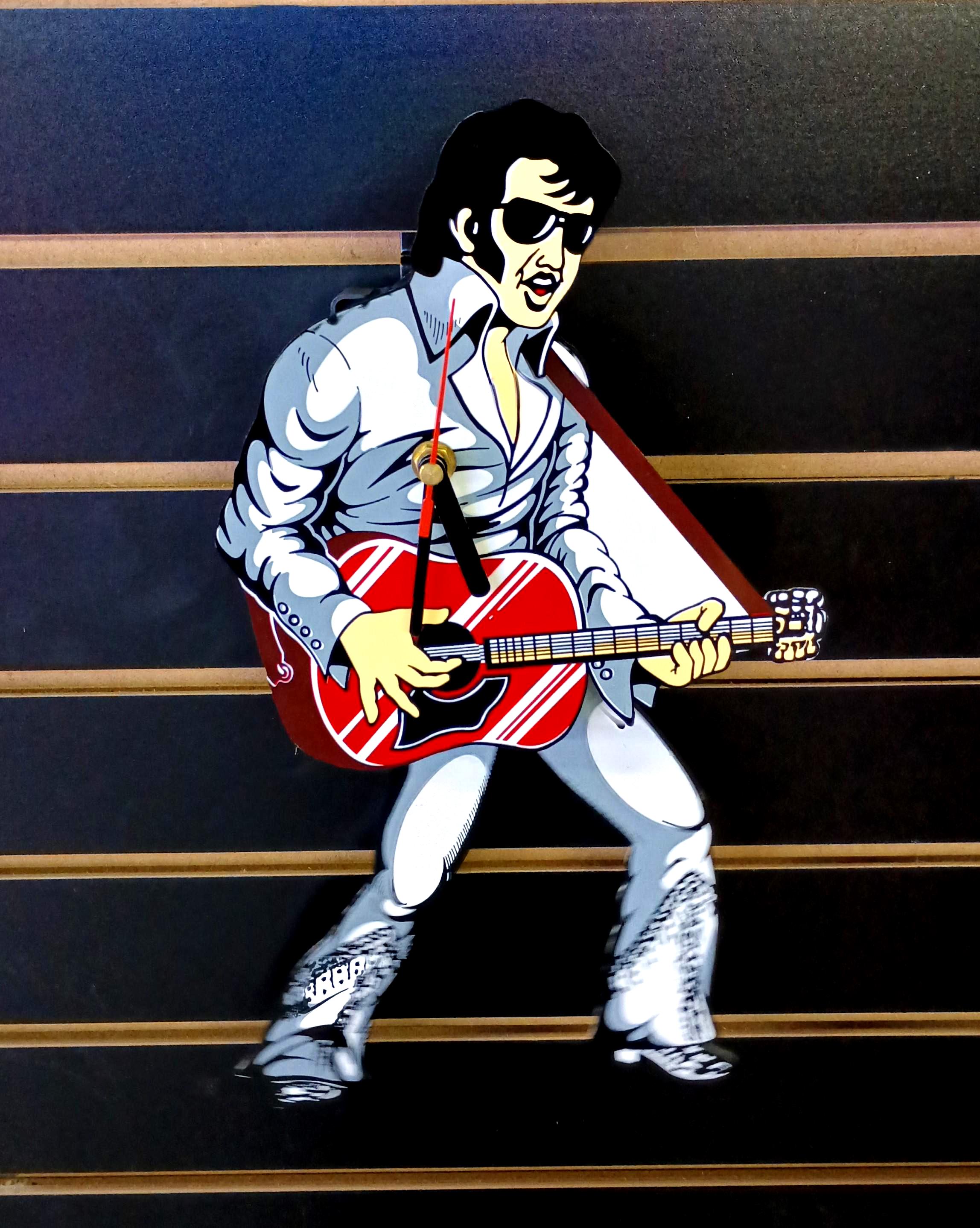 Vntage Elvs Presley Pendulum Clock. Battery Operated. Takes Two AA - View #11