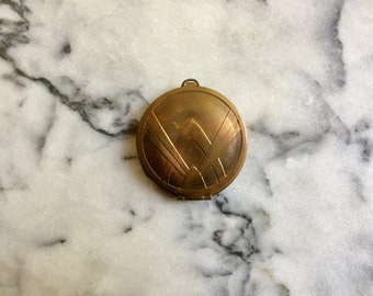 1920s Gold Mesh Compact