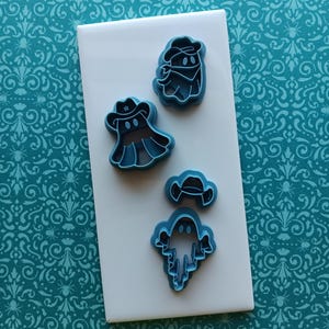 Western ghosts - Polymer clay cutter tool - Multiple designs and sizes - Spooky Halloween cowboy hat and scarf