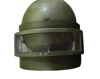 スペツナズヘルメット 本物のK6-3チタン製スペツナズヘルメット（バイザー付き