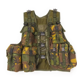 Britische Armeeweste DPM, All Arms Assault Taktische Kampfweste Volllast, DPM analog zu Woodlan Tarnmuster, MOLLE Tarnsystem.