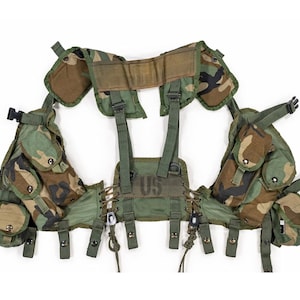 Chaleco táctico de carga mejorado militar de EE. UU. con bolsas Woodland M81 BDU ALICE, LBTVest.