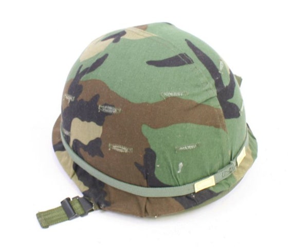 米軍ベトナムM1ヘルメット ウッドランド カバー付きの米軍 M1 ヘルメット。良好な状態の