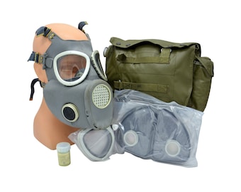 カナダ軍支給の C4 ガスマスク。イギリスの S10 マスクに類似