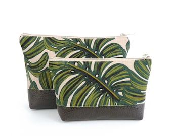 Makeup Bag, Zippered Pouch, Travel Bag, Purse Organizer, Tropical Leaf Print, Palm Leaves Organizer, Laminated Cotton, Vegan Cosmetic Clutch