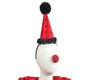 Rot und Schwarz gepunkteter Clown Hut, Cirque Kostüm, Geburtstag Partyhut, Kinder, Erwachsene, Karneval, Scary Clown, Zirkus Haarschmuck