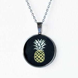 Pineapple necklace for women, fruit pendant, gold, silver, summer necklace, hospitality gift, personalized gift, tropical jewelry