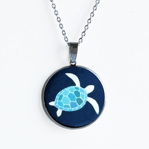 Sea turtle necklace, blue sea turtle pendant necklace for women, ocean, friend gift, vacation memento, personalized gift, beach lover gift