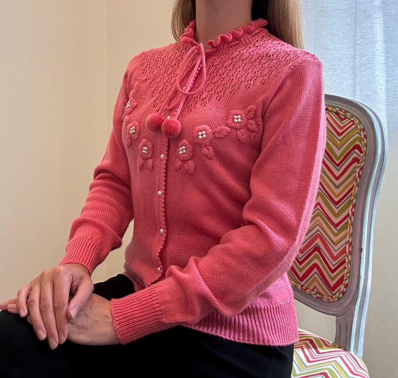 Vintage 2000s pink ruffle tie up cardigan top