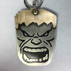 Placa de identificación para perros Big Monster, placa de identificación para mascotas de ciencia ficción, placa de identificación para perros personalizada y única, hecha a mano en latón y alpaca