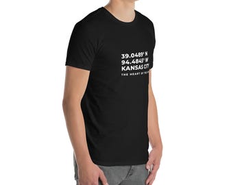 T-shirt de football de Kansas City | L'âme du jeu | T-shirt de football minimaliste | T-shirt de football de la ville