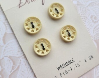 4 Pale Yellow Heart Buttons Vintage 7/16 Inch 12mm