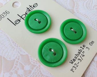 3 Green Vintage Buttons 3/4 Inch 19mm La Petite Button Card
