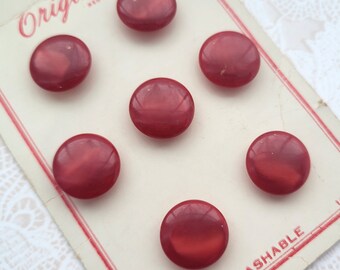 7 Red Vintage Shank Buttons 9/16 Inch 14mm Originales Button Card