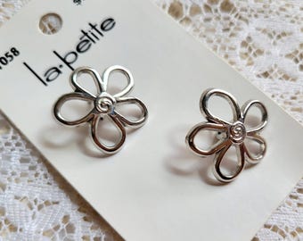 CHOICE 7/8 or 3/4 Inch Silver Metal Flower Shank Buttons Novelty Buttons La Petite