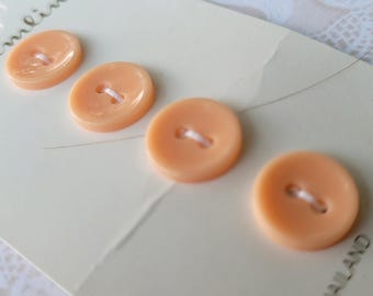 4 Light Peach Vintage Buttons 7/16 Inch 12mm Streamline