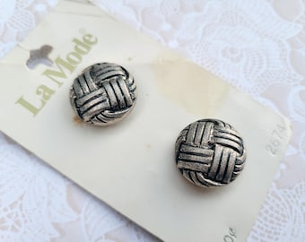 2 Silver Metal Shank Weave Buttons 3/4 Inch 19mm La Mode Button Card