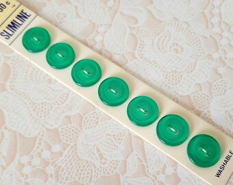 7 Green Vintage Buttons 9/16 Inch 14mm Slimline