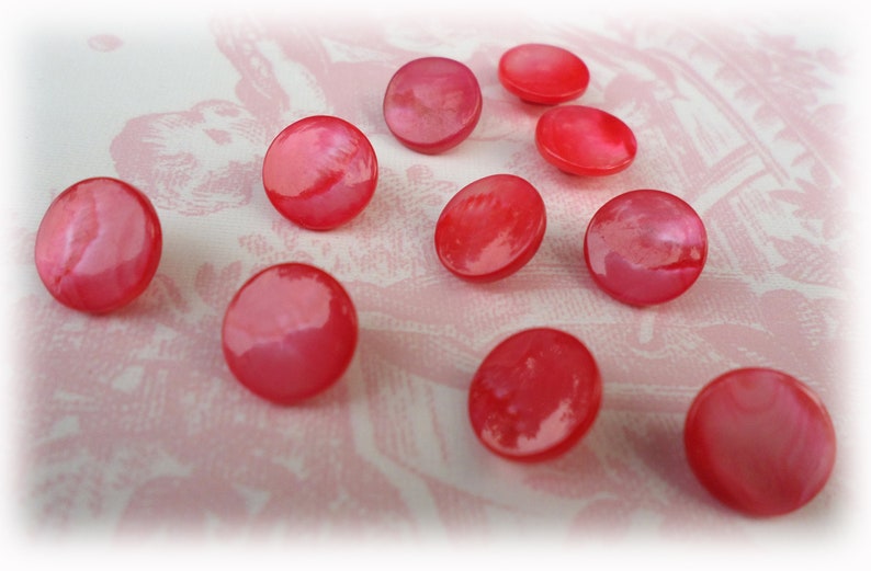 10 Red Vintage Pearl Sew Thru Buttons from Muscatine Iowa 3/8 Etsy