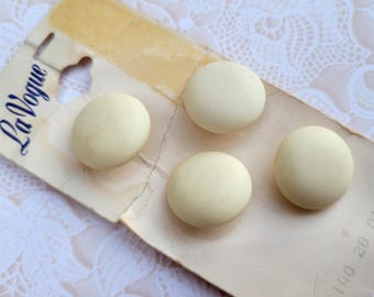 4 Ivory Vintage Shank Buttons 3/4 Inch 17mm La Vogue Button Card