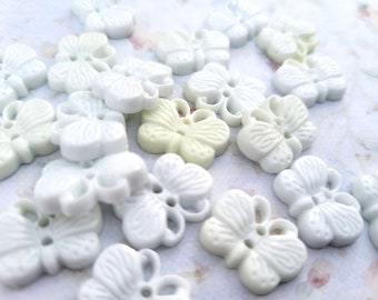 20 Butterfly Buttons Vintage White Butterfly Buttons 3/4 Inch