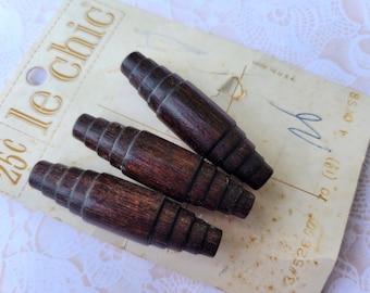 3 Brown Barrel Vintage Buttons 1 3/4 Inch Long Shank Buttons Le Chic Button Card